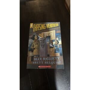 Chasing Vermeer Book Blue Balliett Illustrated Brett Helquist Scholastic GOLD